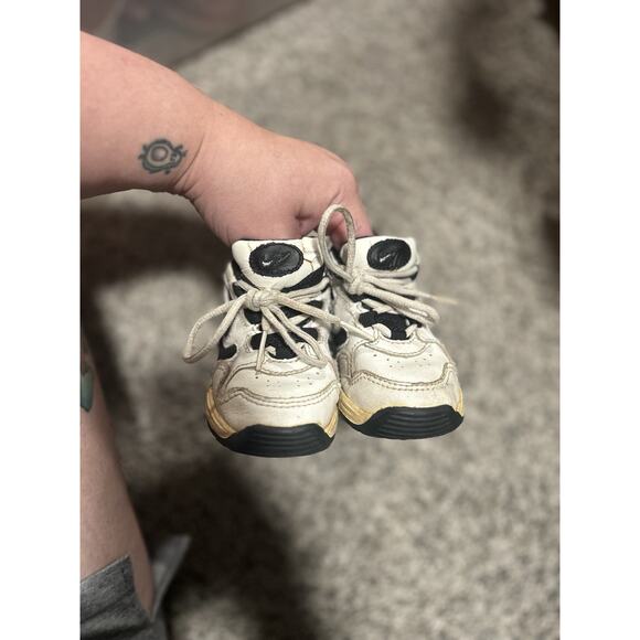 1995 Vintage Baby Nikes Style 990709 Sz 6c - Picture 5 of 7